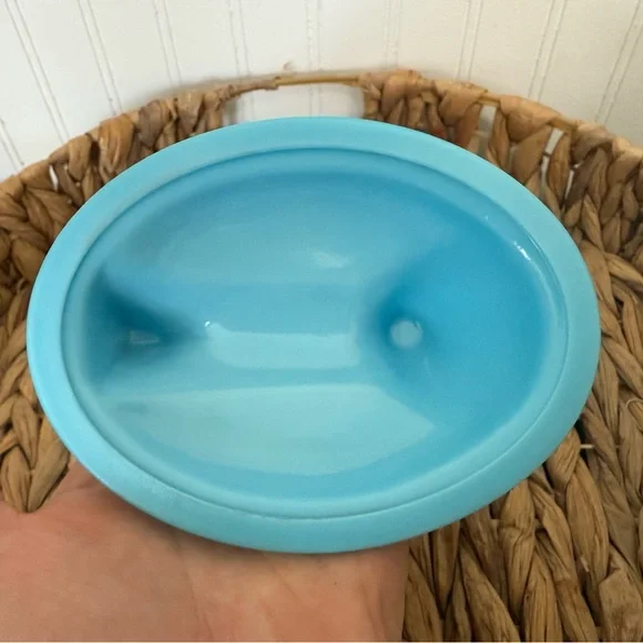 Hen on a Nest - Picture 5 of 7